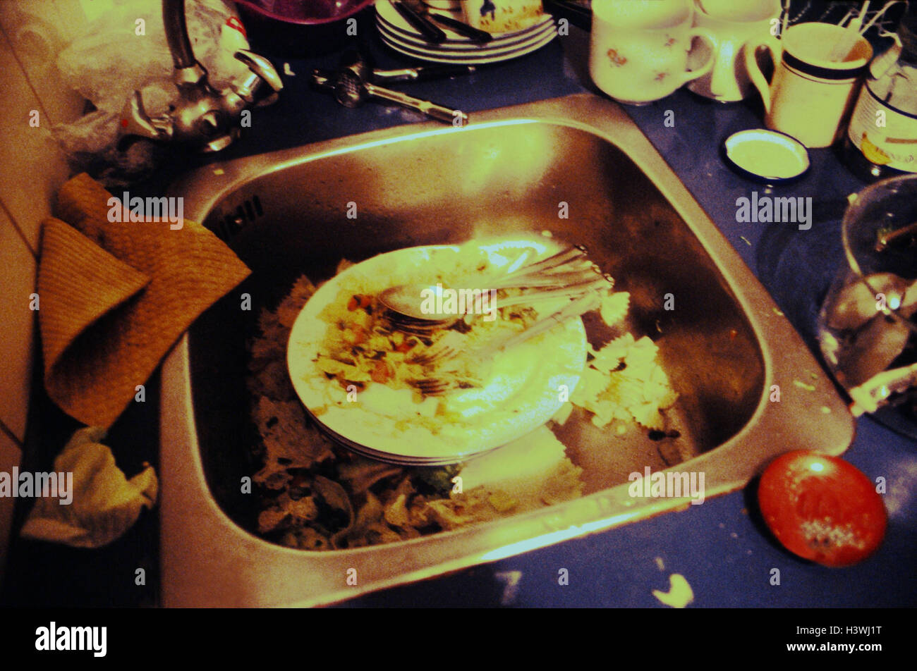 Cuisine, detail, sink, dishes, dirtily, leftovers, inside, household, sink, food leftovers, Washing, unhygienically, squalidly, housework Stock Photo