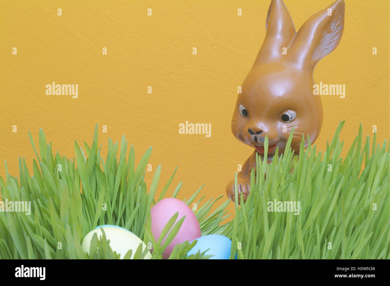 Grass, Easter eggs, hare's figure, detail, curled, figure, hare, Easter bunny, toys, plastic