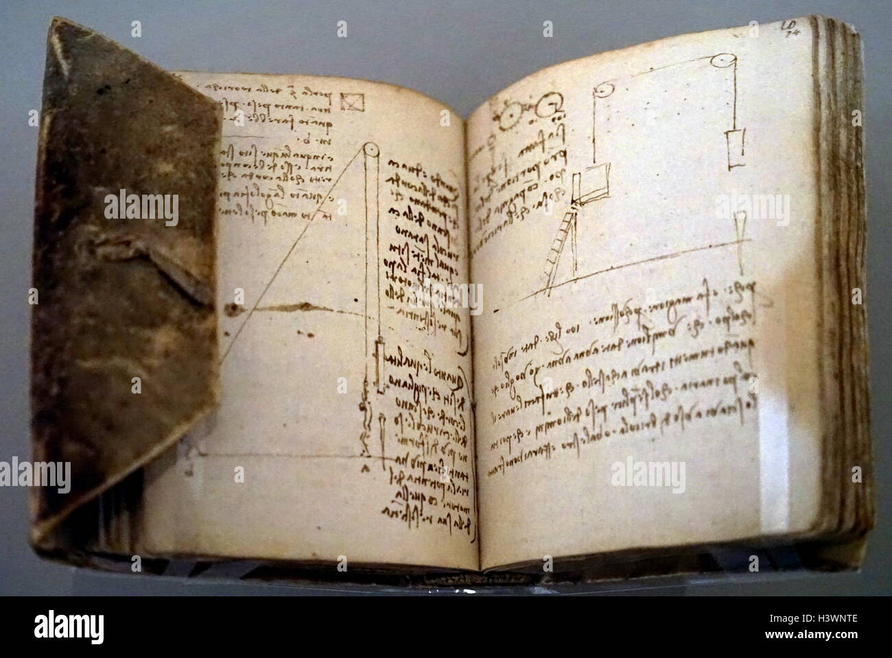 Part of The Codex Forster II, a collection of pages with notes, sketches and drawings by Leonardo da Vinci (1452-1519) an Italian polymath and artist. Dated 15th Century Stock Photo