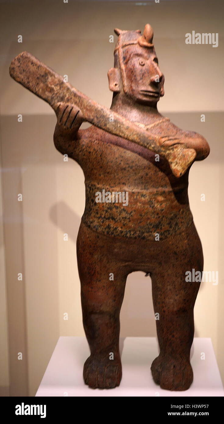 Ceramic figure of a ballgame player, from Mexico. Dated 4th Century Stock Photo