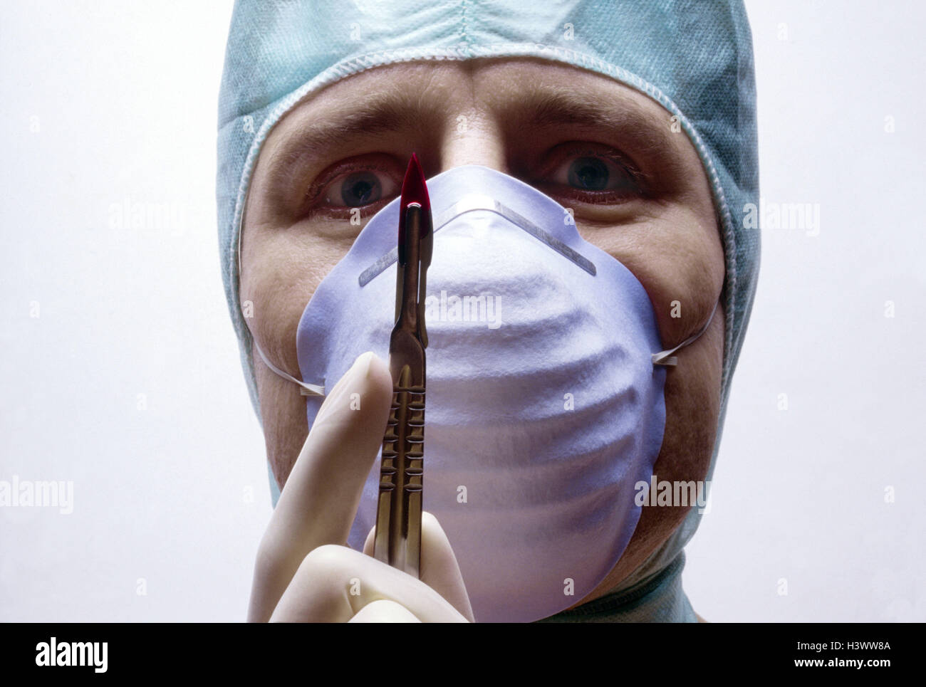 Surgeon, scalpel, gesture, portrait, man, doctor, doctors, op Stock