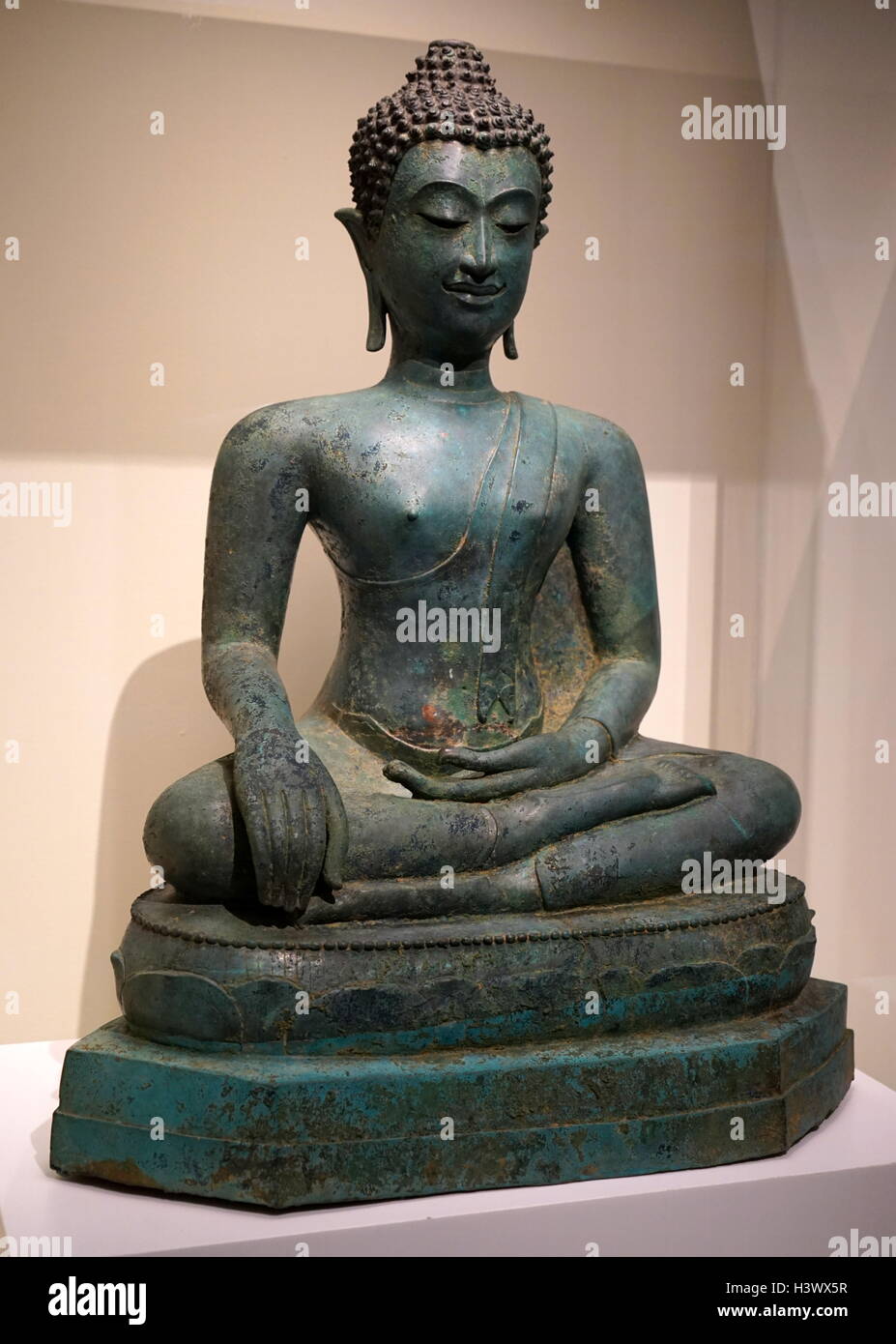 Bronze Buddha, from Thailand. Dated 17th Century Stock Photo Alamy