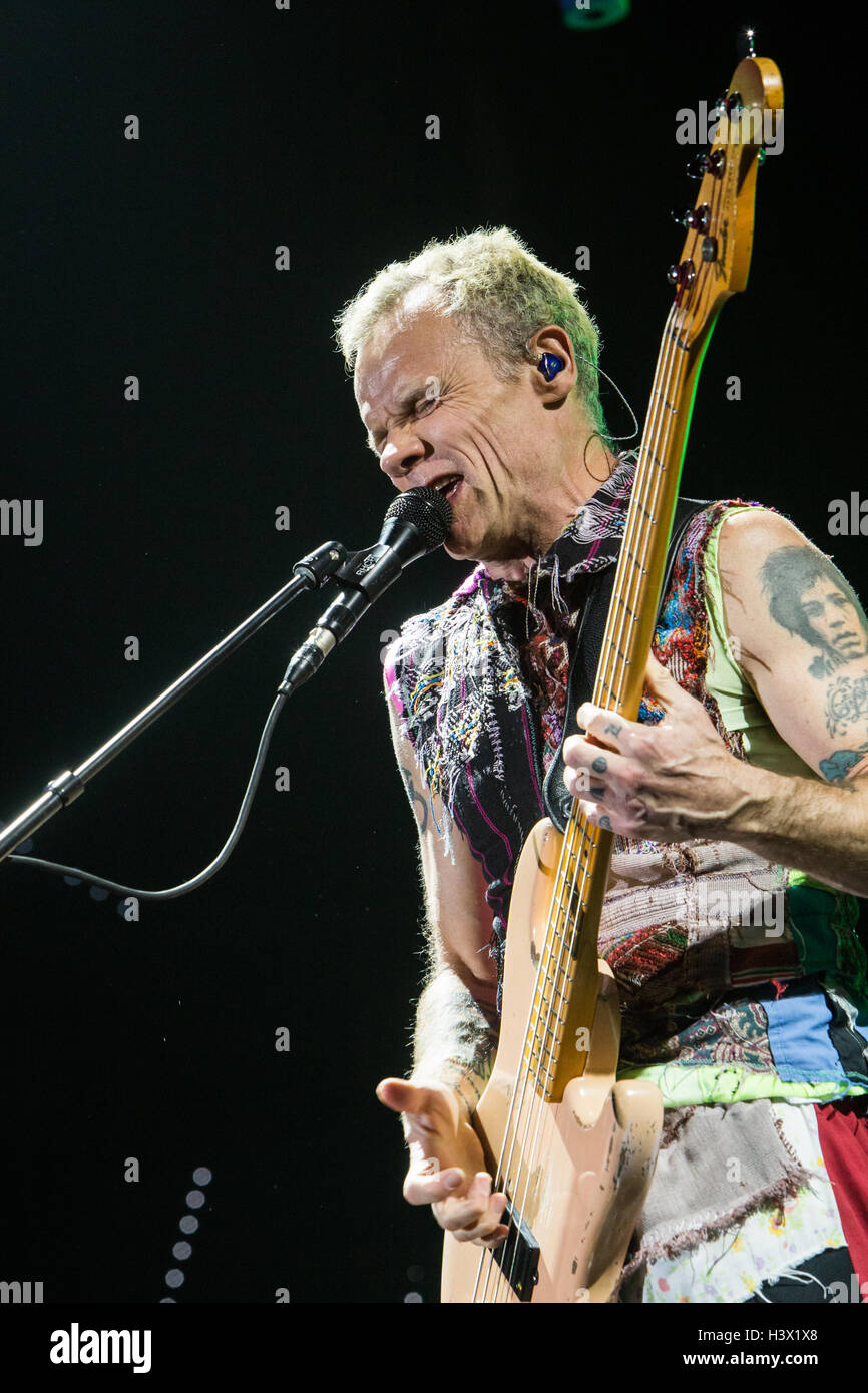 Turin Italy. 11 October 2016. The American rock band RED HOT CHILI PEPPERS performs live at Pala Alpitour to present their new album "The Getaway" Credit:  Rodolfo Sassano/Alamy Live News Stock Photo