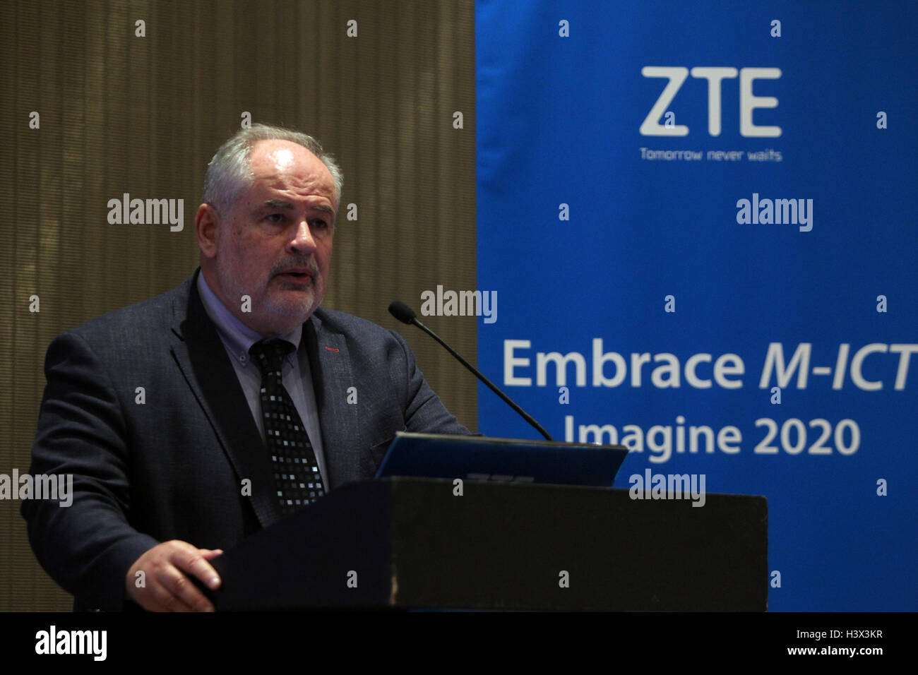 Athens. 12th Oct, 2016. Alternate Minister for Research and Technology of Greece Costas Fotakis delivers a speech during ZTE Greece Day 2016 in Athens, Greece on Oct. 12, 2016. Chinese telecommunication giant ZTE Corporation presented its latest innovative products and services and its vision for the future in an Athens forum on Wednesday. © Marios Lolos/Xinhua/Alamy Live News Stock Photo