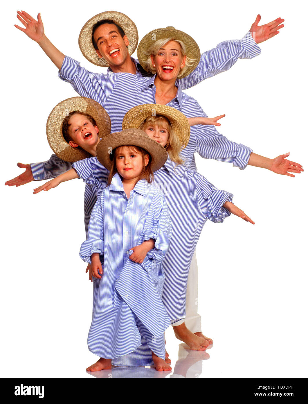 Family, clothes, 'partner's look', straw hats, shirts, white-blue, touched, gesture, group picture Families, man, woman, parents, children, boy, son, gesture, pollex, high, girls, subsidiary, subsidiaries, two, unit clothes, care, hats, shirt, shirts, films, stand, laugh, hands, side view, presentation, studio, cut out, Stock Photo