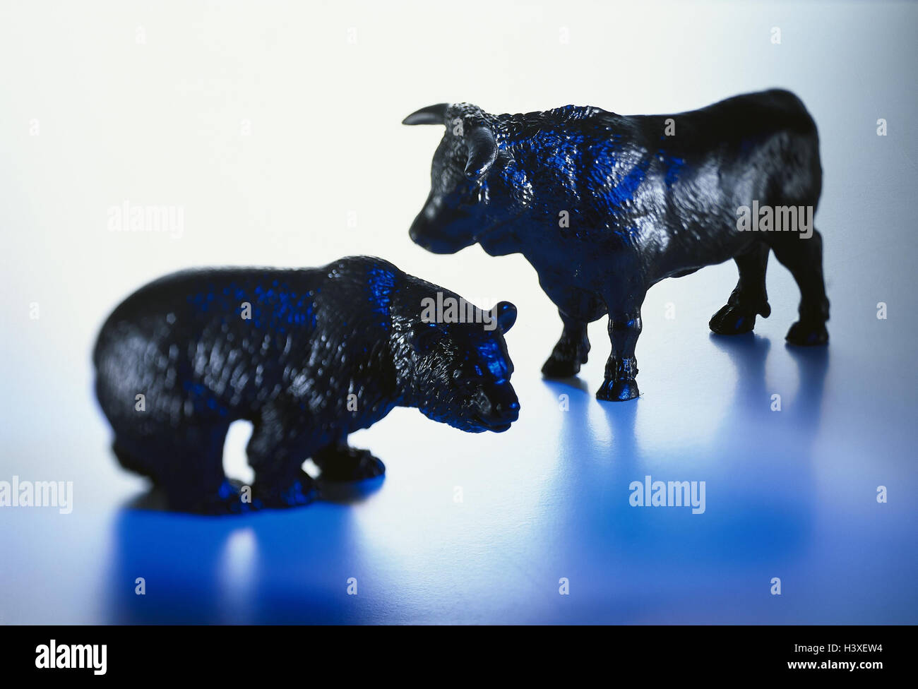 Characters, bull, bear, black icon, stock exchange, bull and bear, economy, global trade, world market, speculation, stock market, exchange rate increase, exchange rate expiration Stock Photo