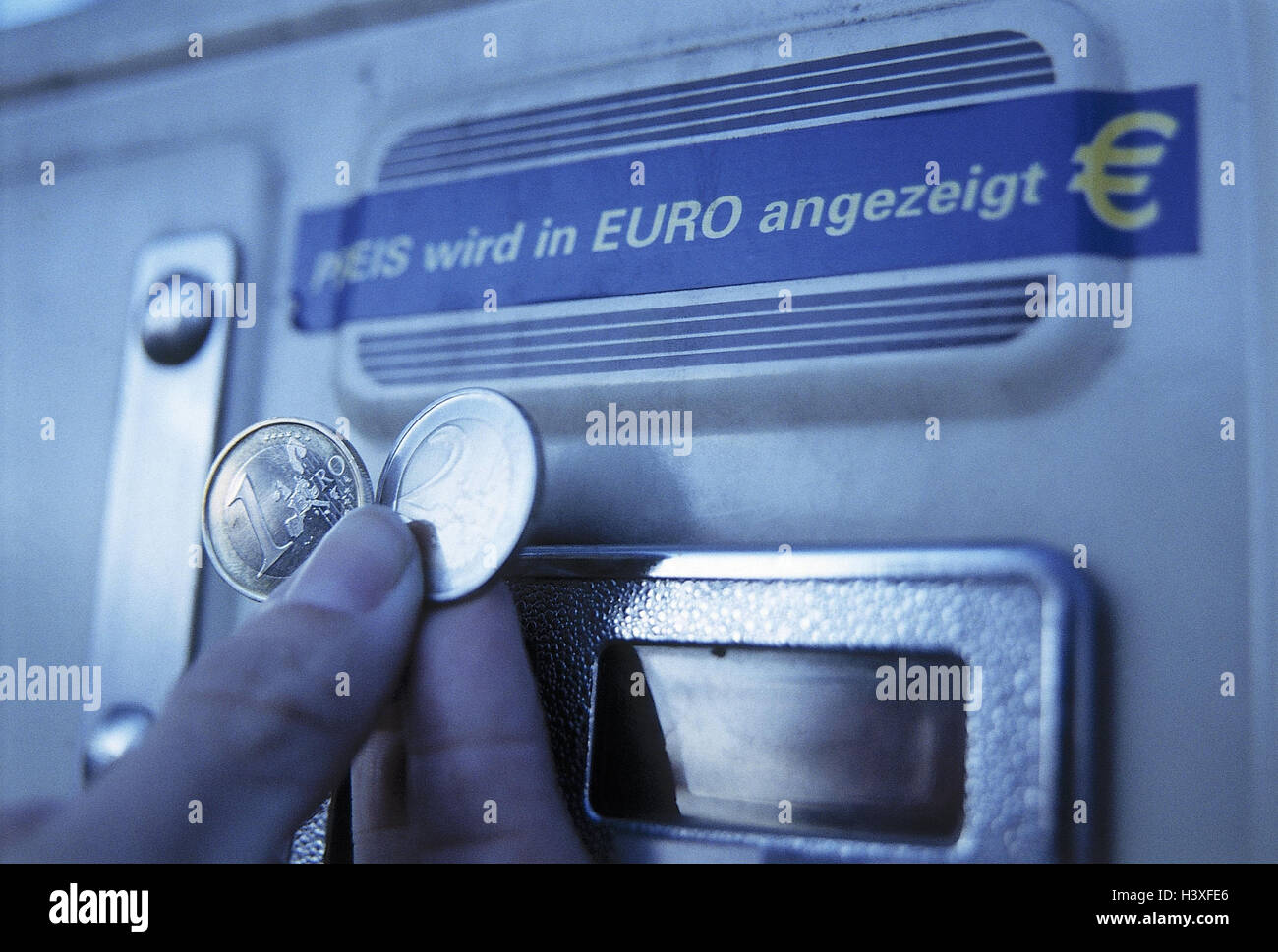 Machine, person, detail, hand, coin throw in, euro machine, vending machine, automatic vending