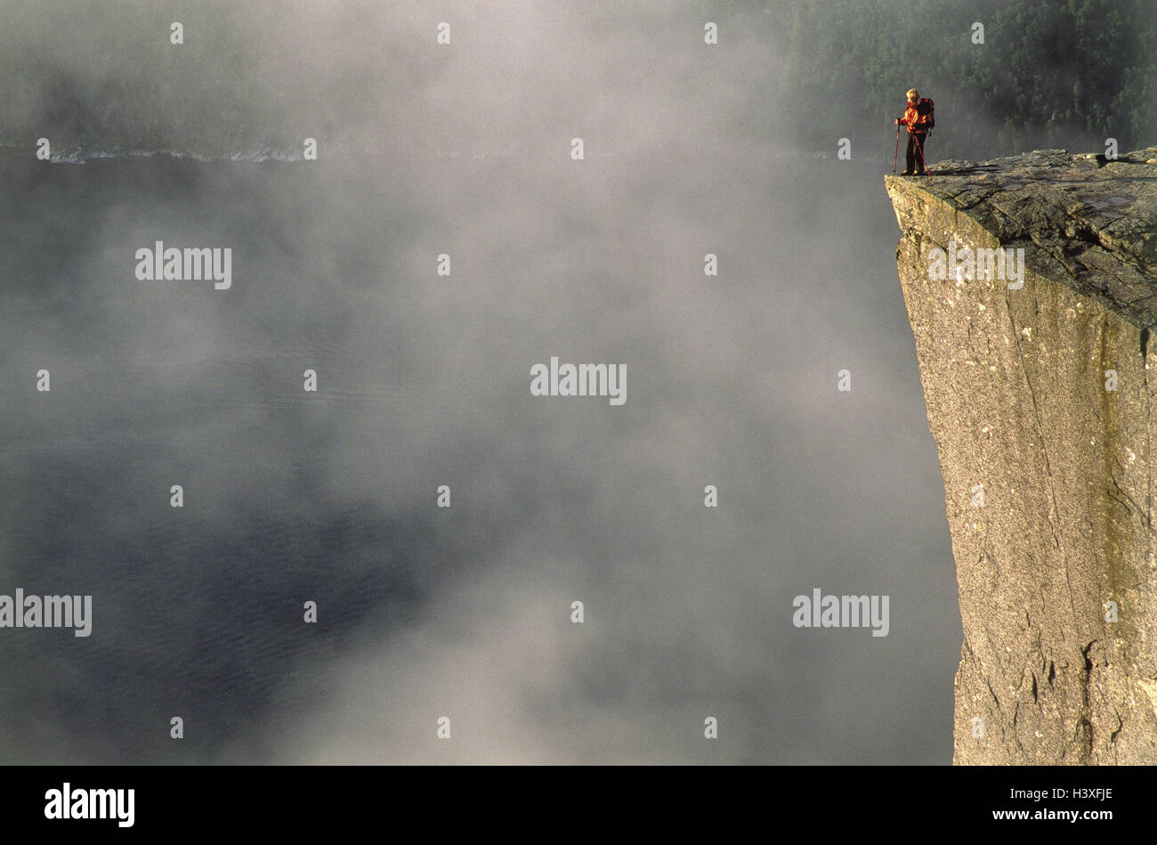 Ledge, mountain climbers, outlook,  enjoys, fogs   Landscape, rocks, canyon, steep coast, steeply, plateau, rock plateau, lead, trip, Trekking, pause, expedition, adventures, concept, dropouts, however, loneliness, nature-loving ness, loners, freedom, fre Stock Photo