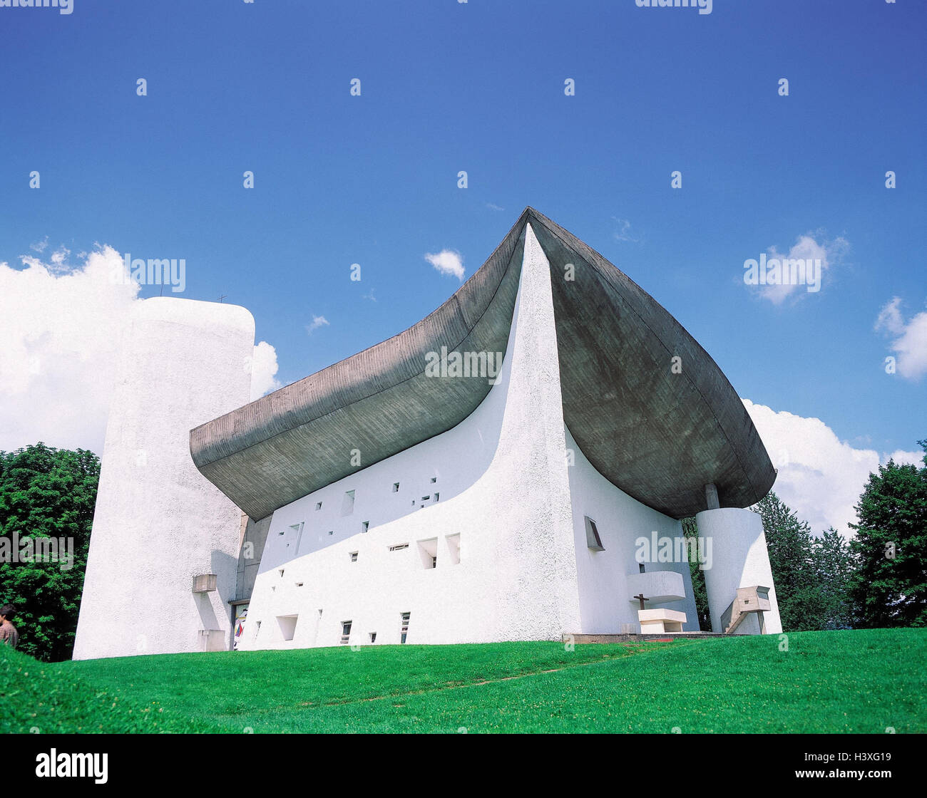 France, Haute-Saône, Ronchamp, church 'Notre-Dame-du-Haut', pilgrimage church, in 1950 - 54, architect, Le Corbusier, structure, architecture, place of interest, outside Stock Photo
