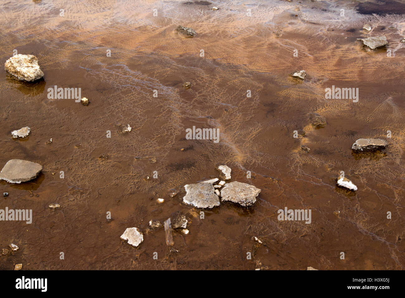 chemical and geological deposits caused by geyser water overflow geysir