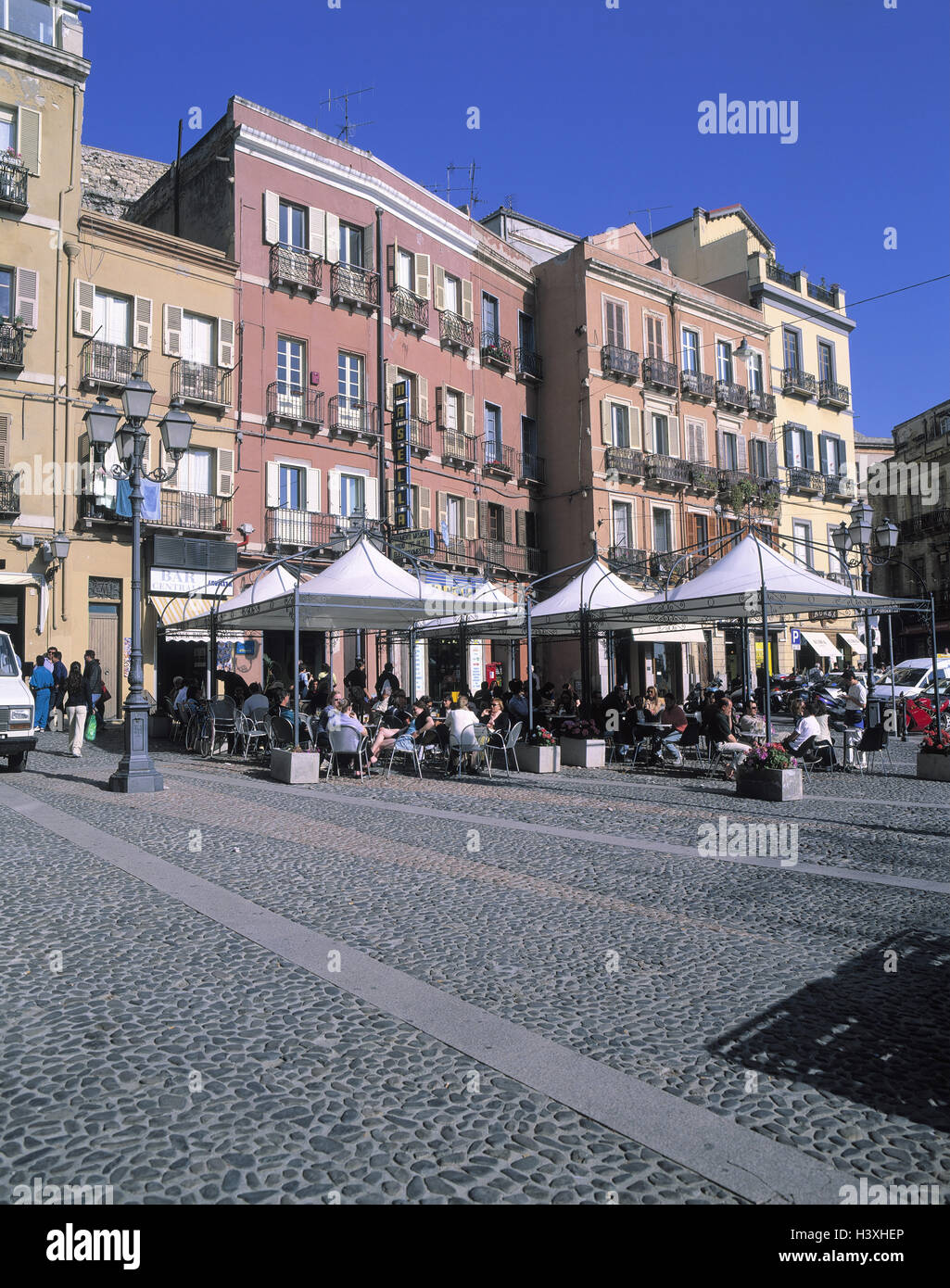 Cagliari piazza yenne hires stock photography and images Alamy