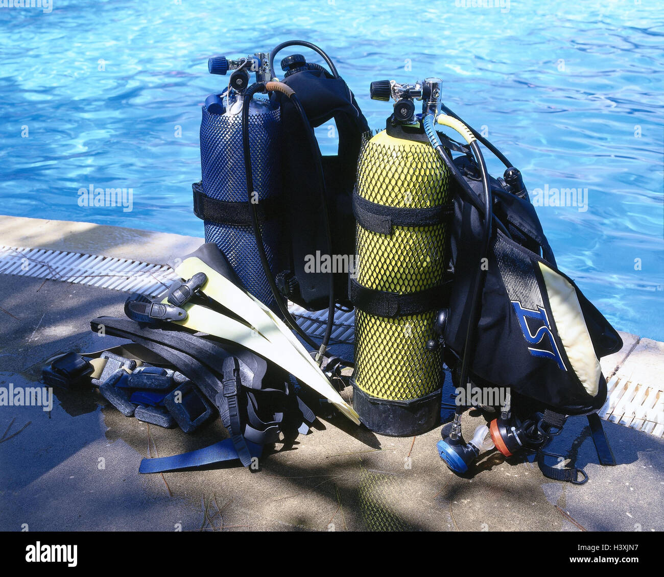 Swimming pool, cymbal margin, diving equipment, Still life, product
