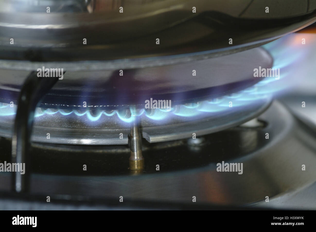 Gas burn hires stock photography and images Alamy