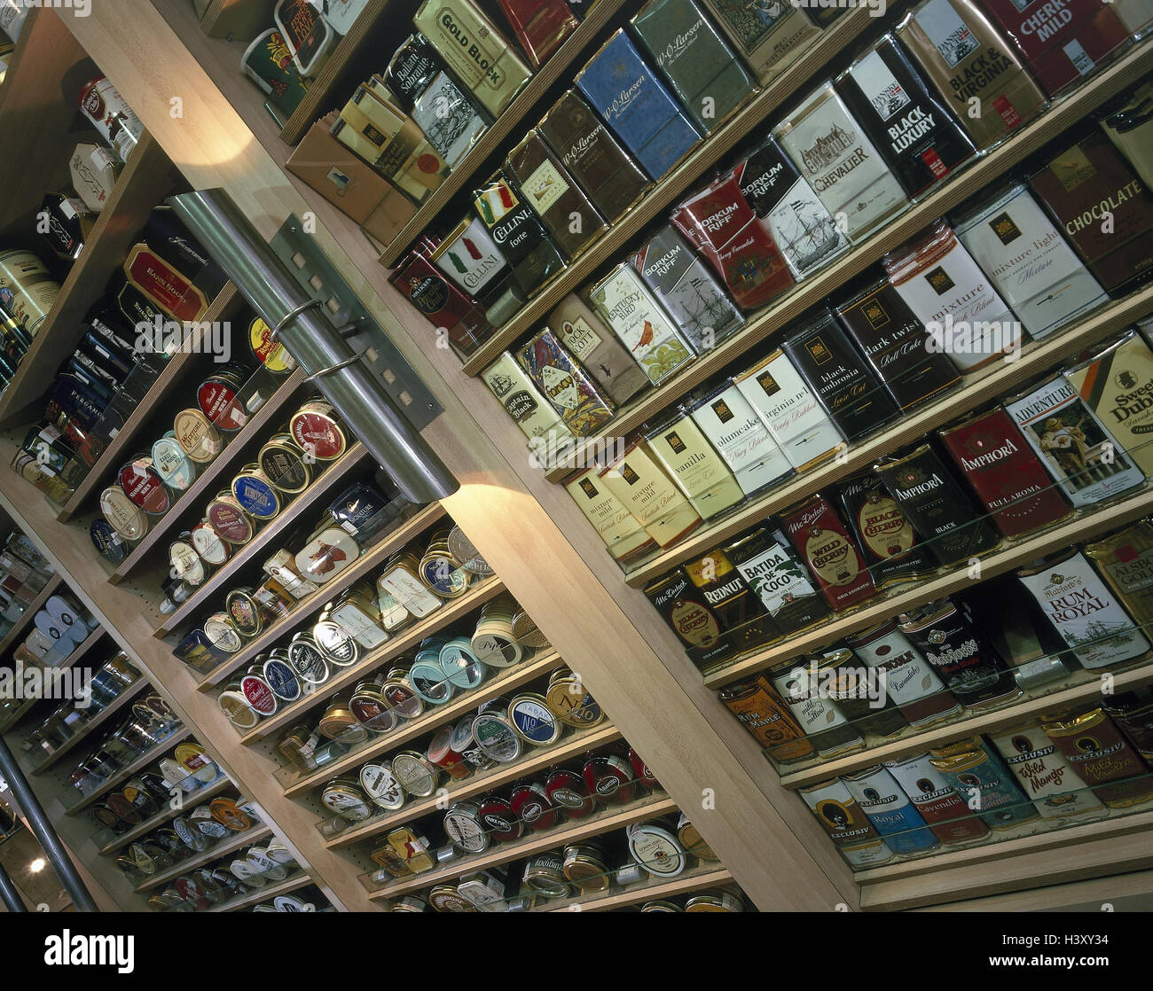 cigarette sleeves duty free Tobacco goods hi-res stock photography and images