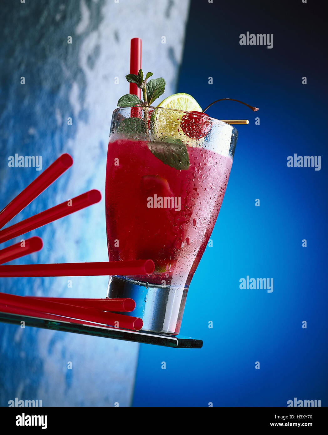 Cocktail, &amp;quot;High Fly&amp;quot;, drink, cocktail, alcoholic, gin, Curacao ...