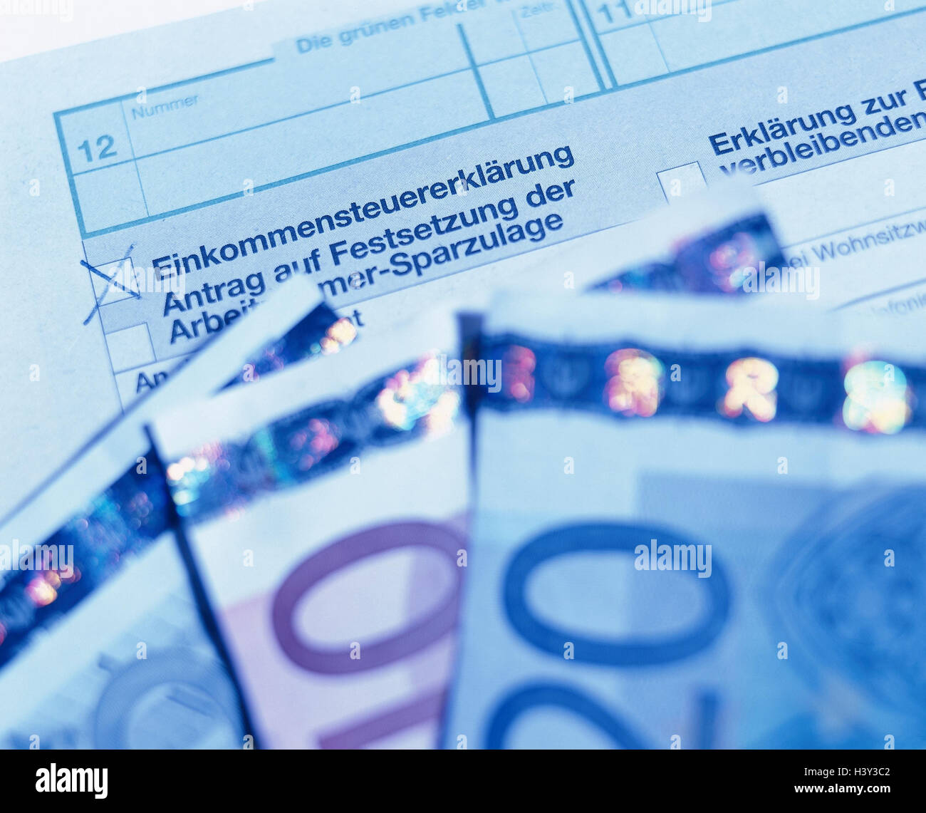 Tax return, form, banknotes, euro bank notes, money, cash, tax, reward tax, income statement, document, document, tax office, income tax, Still life, product photography Stock Photo