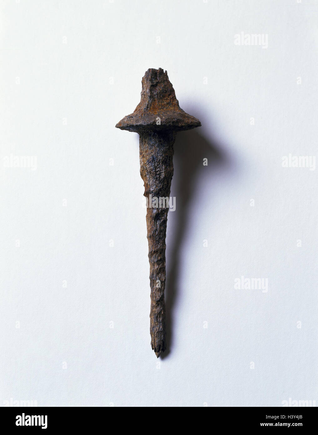 Scrap metal nail screw hires stock photography and images Alamy