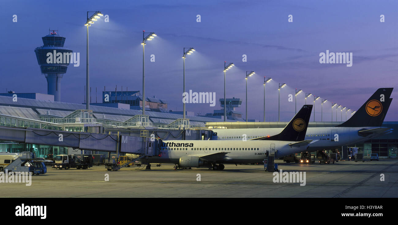 Franz josef strauss flughafen hi-res stock photography and images - Alamy