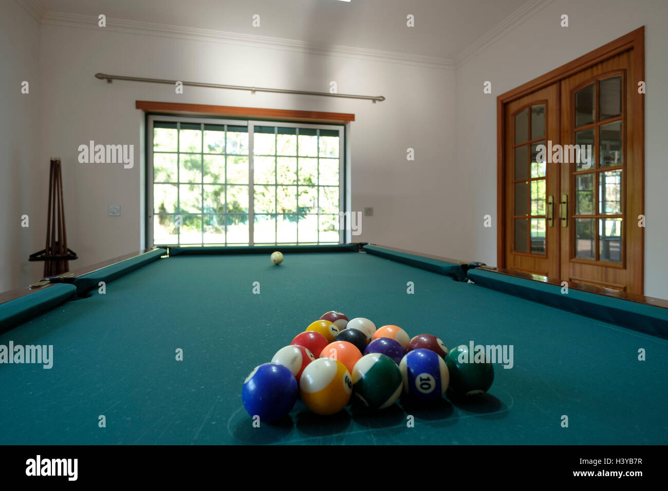 Snooker table at home hi-res stock photography and images