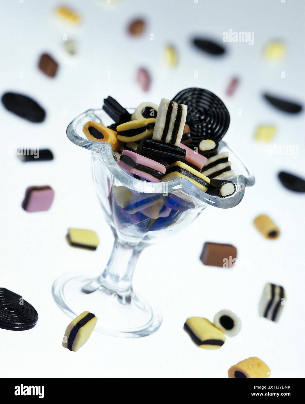 Glass vessel, sweets, liquorice sweets, Lakritzschnecken, sweets, candy