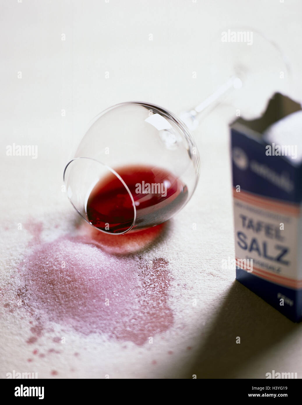 Carpet, glass, wine stain, salt, Still life, material recording, carpeted floor, floor, floor, velour, velvet-pile carpet, white, wine, red wine, red wine glass, knocked down, fallen down, buries, bad luck, annoyingly, blotch, blotch removal, house means, Stock Photo