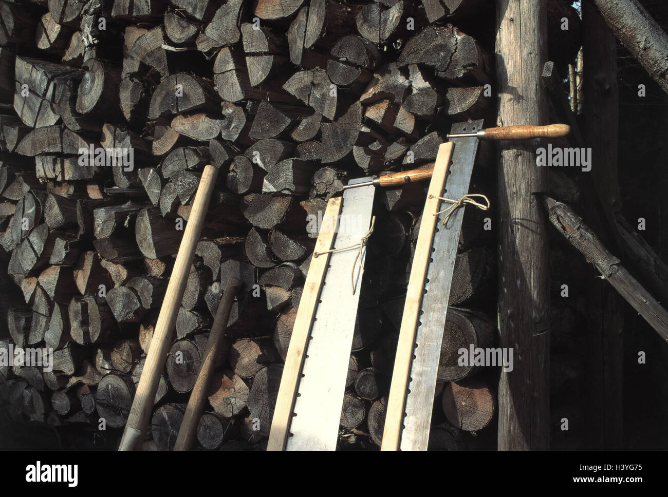 Train sawing hires stock photography and images Alamy