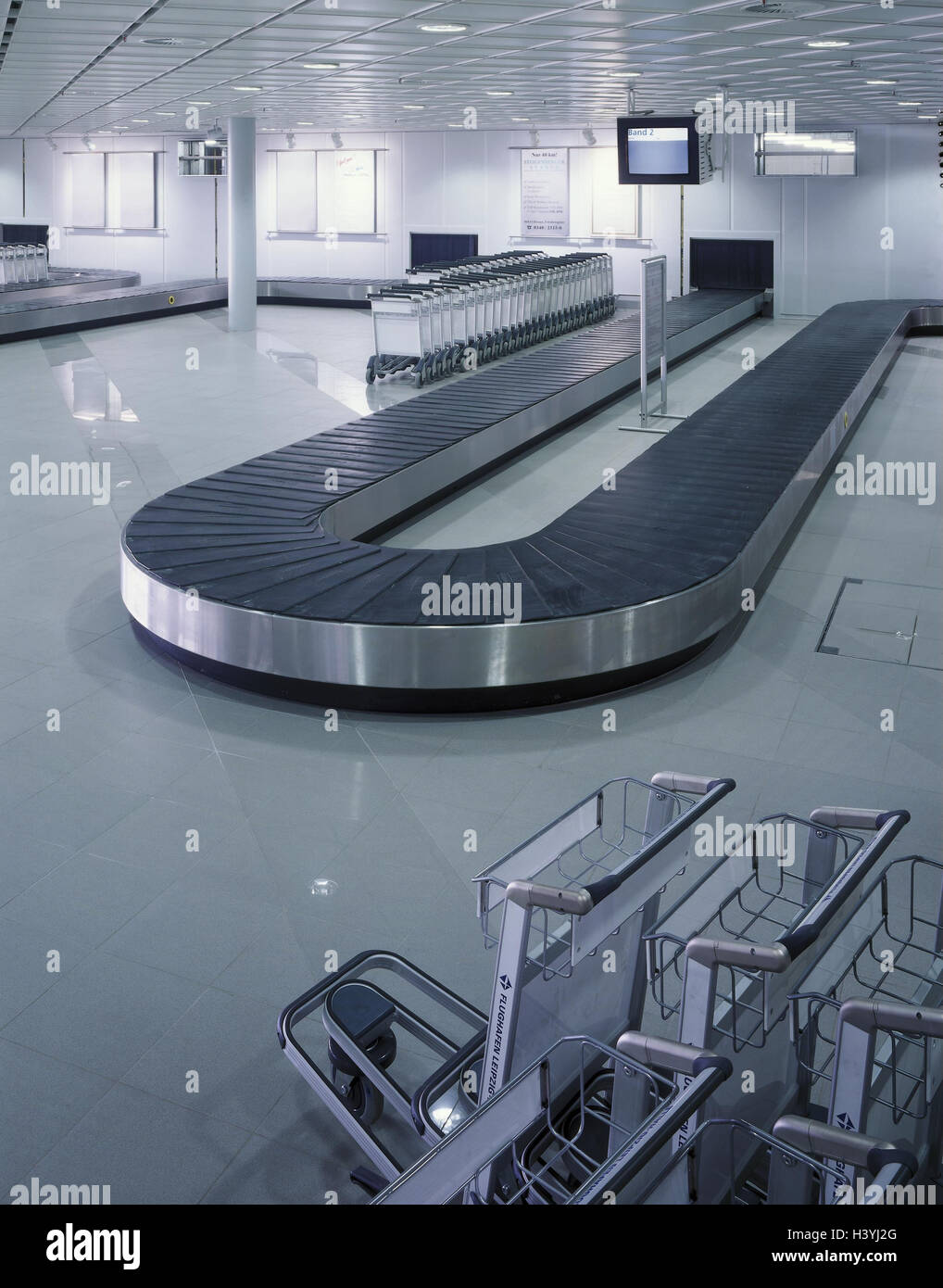 Germany, Leipzig, airport terminal, luggage conveyor belt, airport