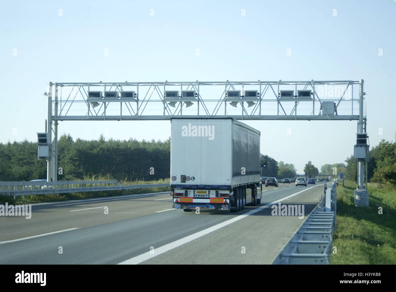 Toll highway hi-res stock photography and images - Alamy
