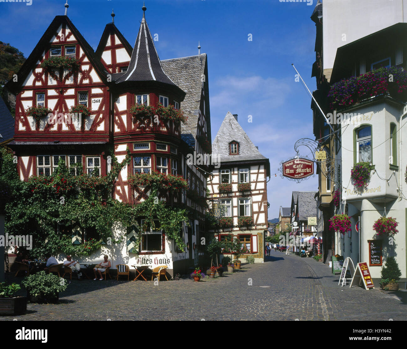 Germany, RhinelandPalatinate, Middle Rhine, Bacharach, marketplace