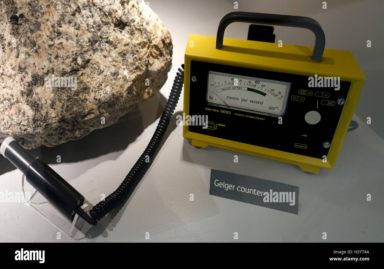 Geiger counter measuring hires stock photography and images Alamy