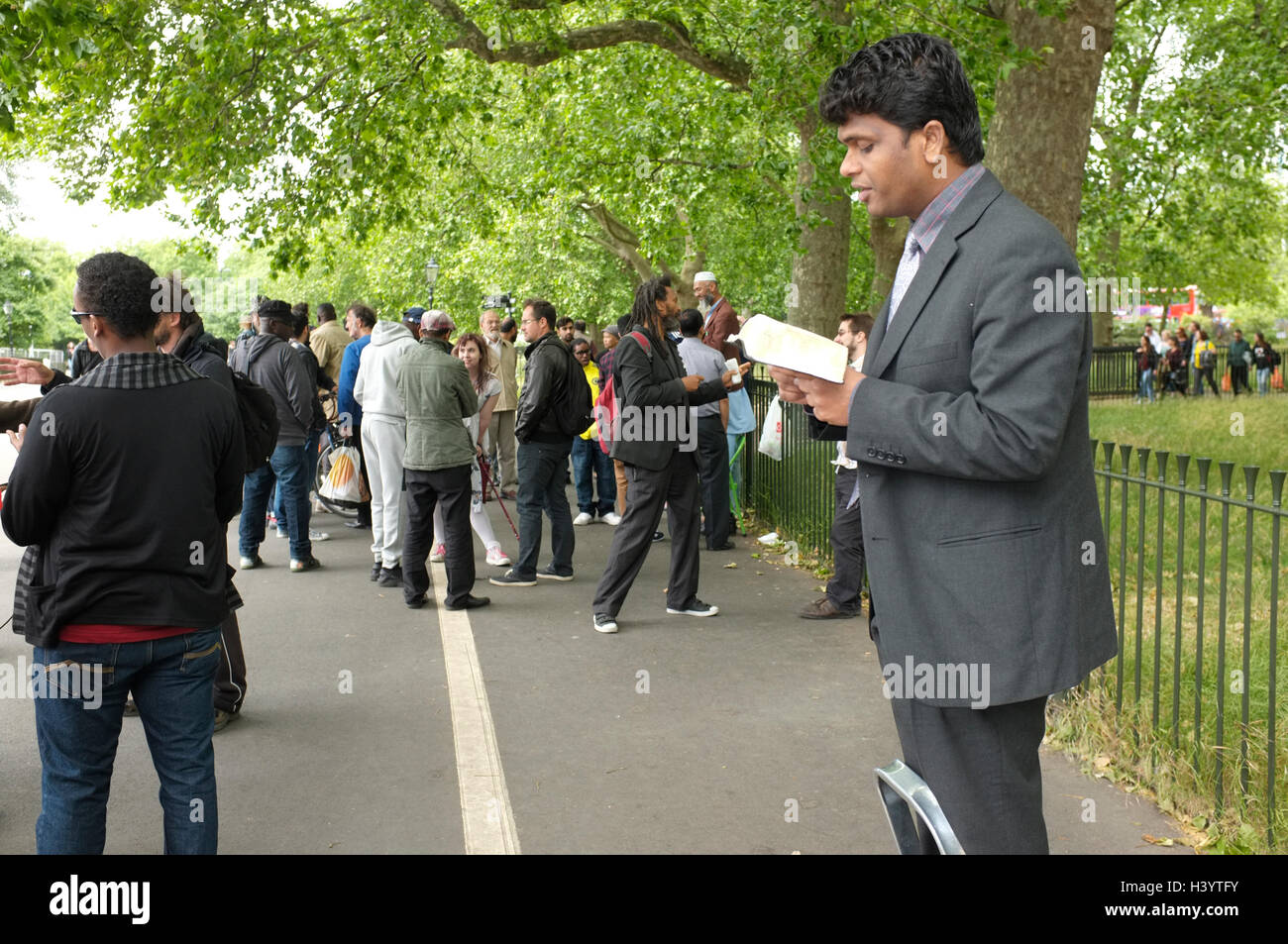 speakers at speakers corner, hyde park, London, Uk Stock Photo Alamy