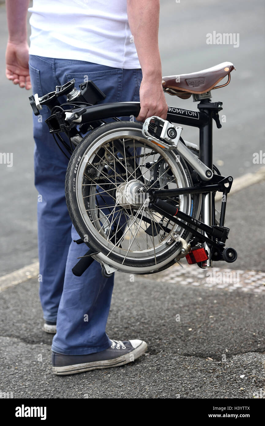 Brompton folding bike hires stock photography and images Alamy