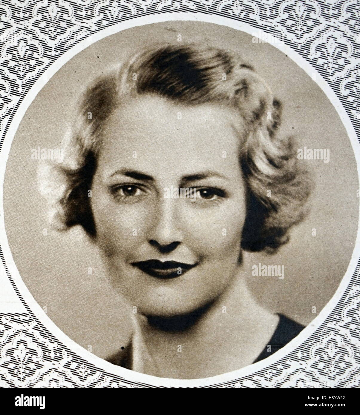 Photograph of Lavinia Fitzalan-Howard, Duchess of Norfolk (1916-1995) a British noblewoman. Dated 20th Century Stock Photo