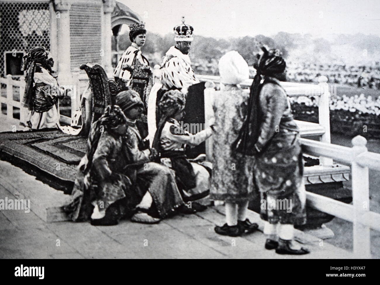 Photograph of King George V (1865-1936) and Queen Consort Mary of Teck (1867-1953). Dated 20th Century Stock Photo