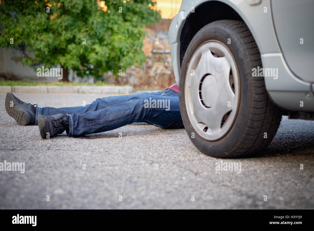 Dead body car crash hires stock photography and images  Alamy