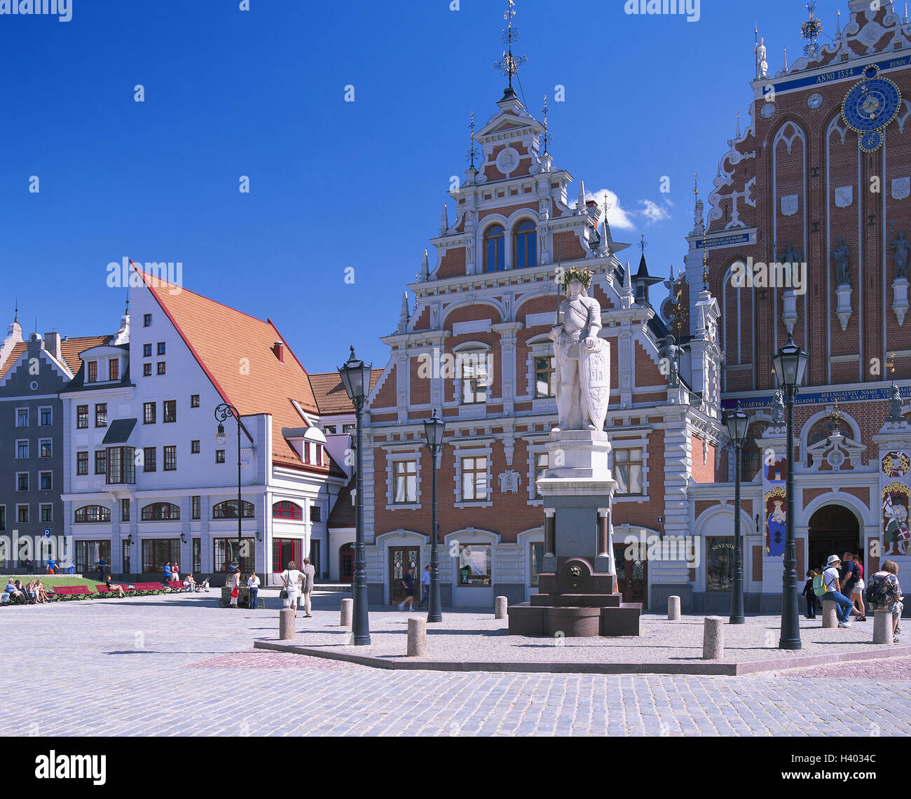 Latvia, Riga, marketplace, guild houses, wells, statue, Europe, Nordosteuropa, the Baltic States, Latvija, Latvijas Republika, town, capital, part of town, city centre, centre, big guild, small guild, place of interest, building, structures, architecture, architecture, monument Stock Photo
