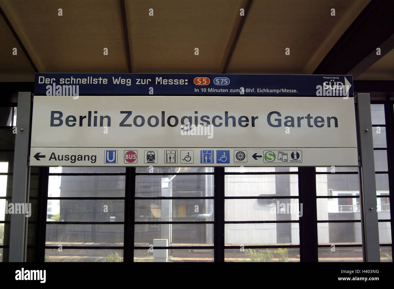 Germany, Berlin, railway station, zoological garden, sign, signpost, Europe, town, capital, hard mountain space, station building, railway station zoo, stop, trajectory, sign, tip, information, point out, inform, product photography Stock Photo