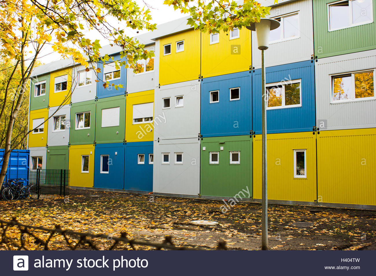 Refugee Housing Stock Photos & Refugee Housing Stock Images Alamy