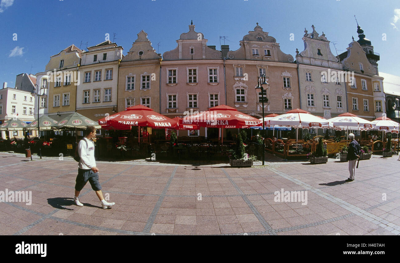 Poland, Silesia, Oppeln, Old Town, pedestrian area, street cafes, passers-by, Europe, Rzeczpospolita Polska, Slask, Opole, town, part town, city centre, marketplace, cafes, seat opportunities, sunshades, house line, wide angle Stock Photo