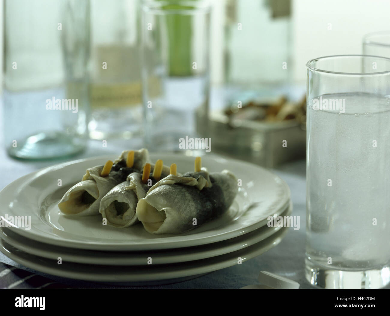 Hangover cure, table, untidy, rollmops, Alka Seltzer, disorderly, glasses, glasses, uses, dirtily, ashtrays, springs, cigarette springs, celebration, party, feast, aftereffects, alcohol, nicotine, pains, fight, there get up, morning, breakfast, fish dish, Stock Photo