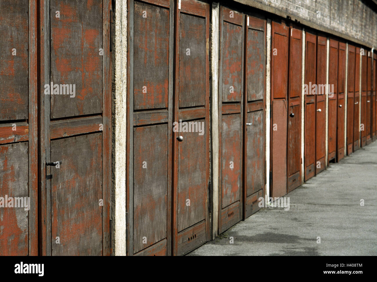 Garage court hi-res stock photography and images - Alamy