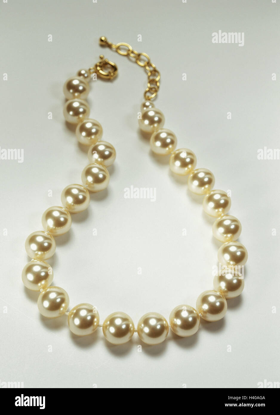 Jewellery, pearl necklace, pearls 