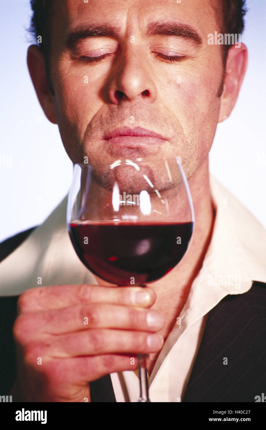 Man, glass, red wine, smell, portrait, middle old person, 4050 years