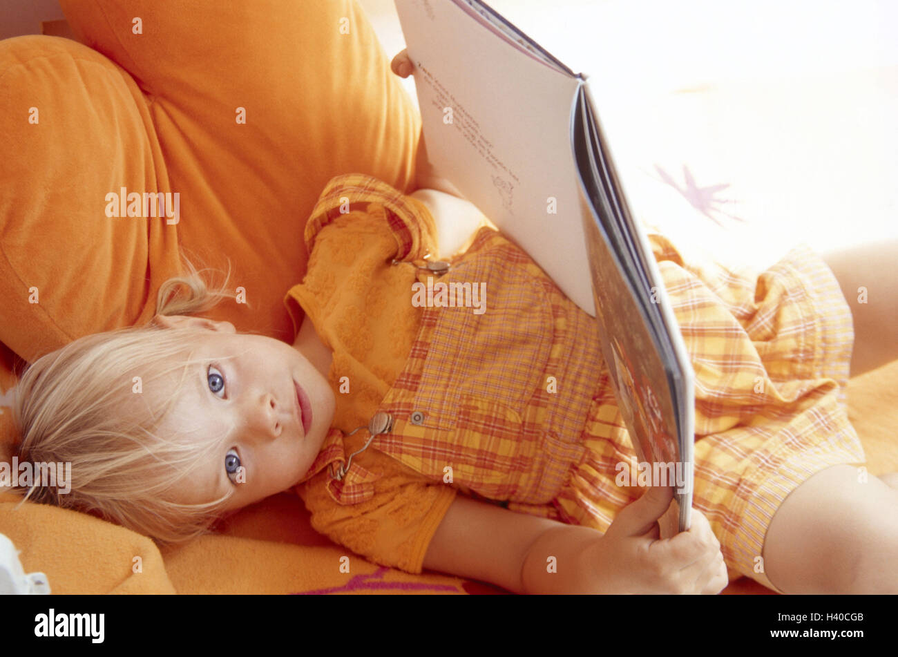 Sofa, girl, picture book, look at, at child, infant, 24 years, blond