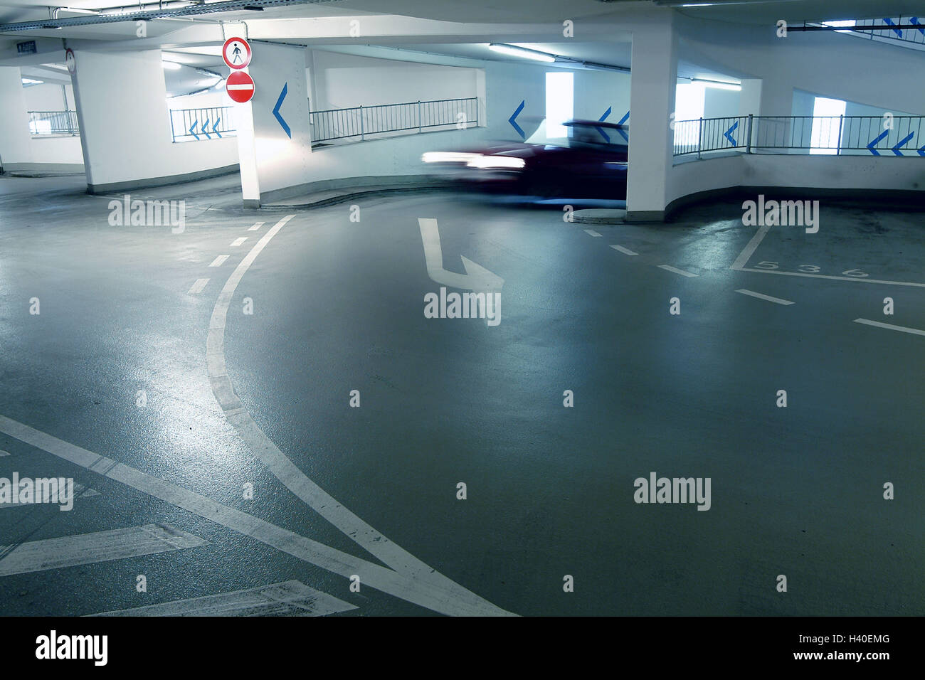 Car Park Parking Level Driveway Passenger Car Park Garage