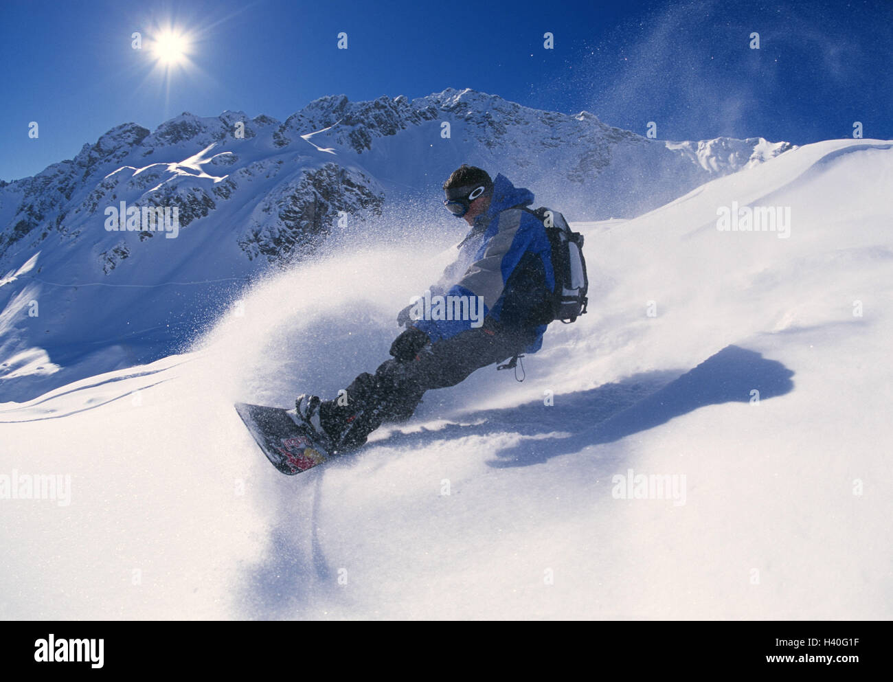 Mountains, snowboarder, bend position, powder snow, back light, no model  release, man, snowboard, snowboard driving, activity, fitness, sport,  winter sports, alpine sport, Snowboarden, fun sport, trend sport, motion,  dynamics, skill, skill, Freeride,