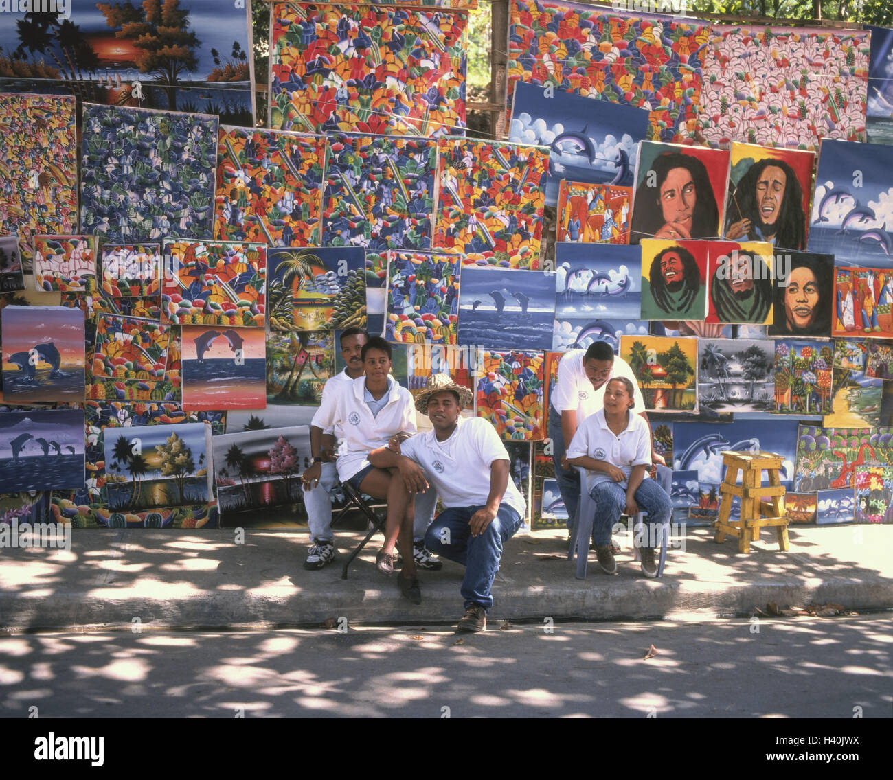 The Dominican Republic, Sosua, handicraft, exhibit pictures by the  roadside, women, men Stock Photo - Alamy