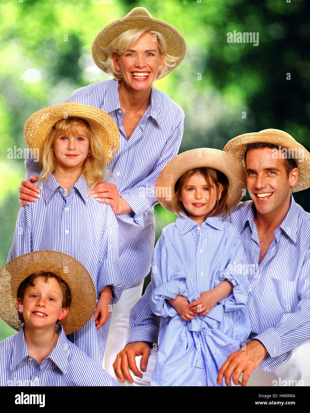 Family, clothes, 'partner's look', straw hats, shirts, white-blue, touched, group picture Families, man, woman, parents, children, boy, son, gesture, pollex, high, girls, subsidiary, subsidiaries, two, unit clothes, care, hats, shirt, shirts, films, stand, laugh, Stock Photo