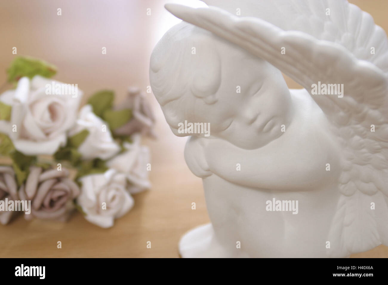 Angel's figure, bunch of roses, detail, angel, ceramics angel, flowers ...