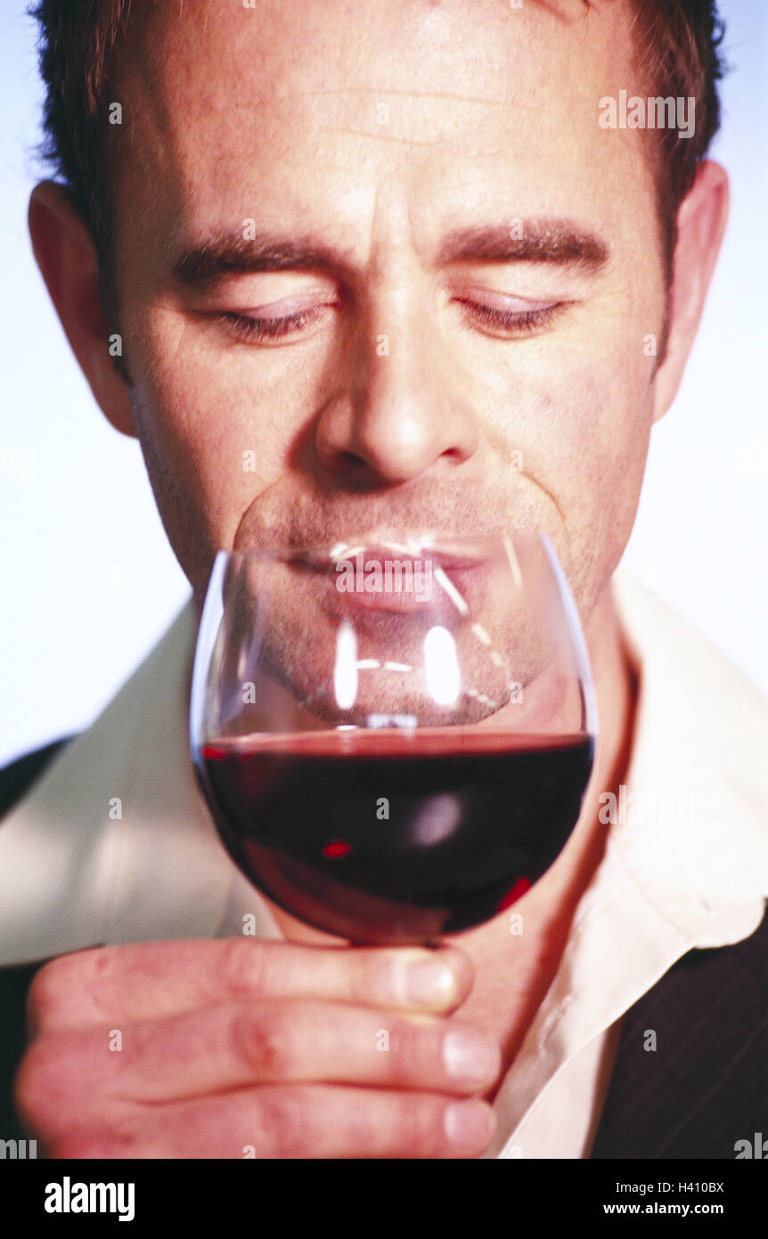 Man, glass, red wine, smell, portrait, middle old person, 4050 years